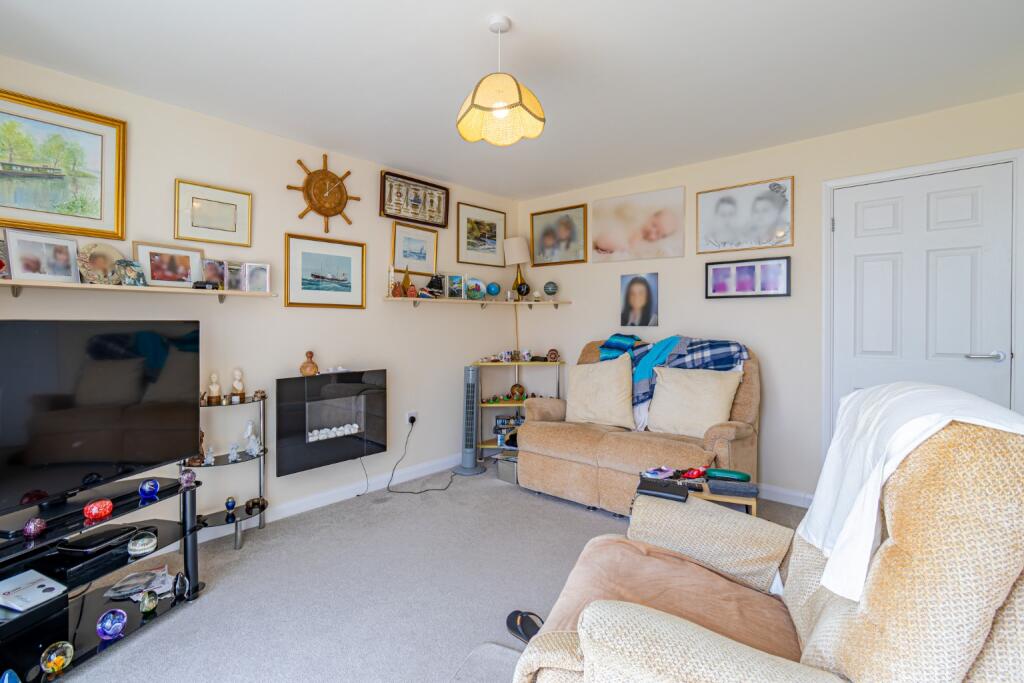 Hillington Square, King's Lynn, Norfolk, PE30 photo 4