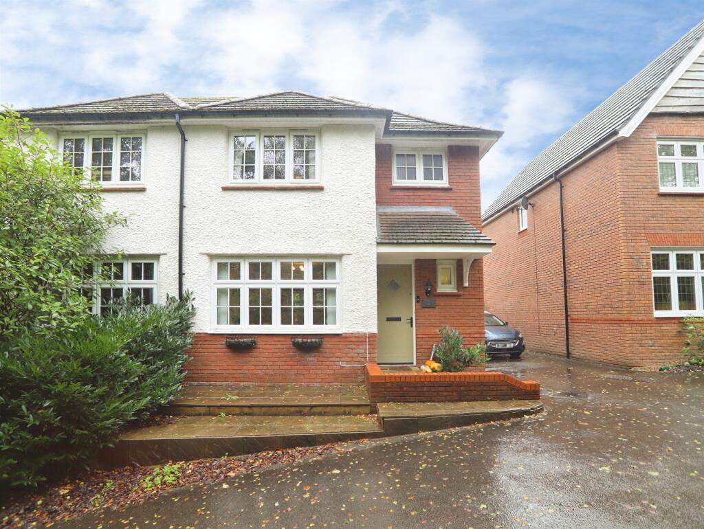 Main image of property: Starling Walk, Penallta, Hengoed