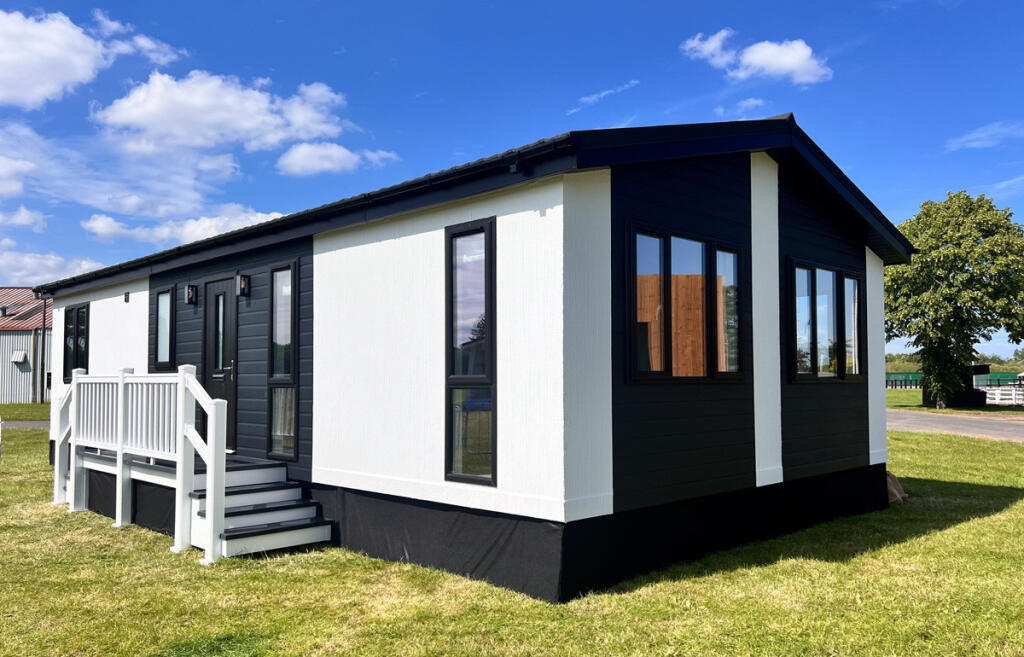 2-bed caravan on Borehamwood, Hertfordshire, WD6, £339,000