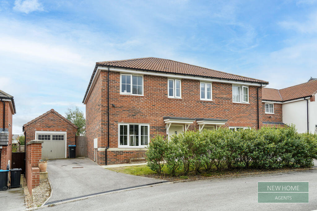 Main image of property: Bramble Drive, Harrogate, HG1 4FN