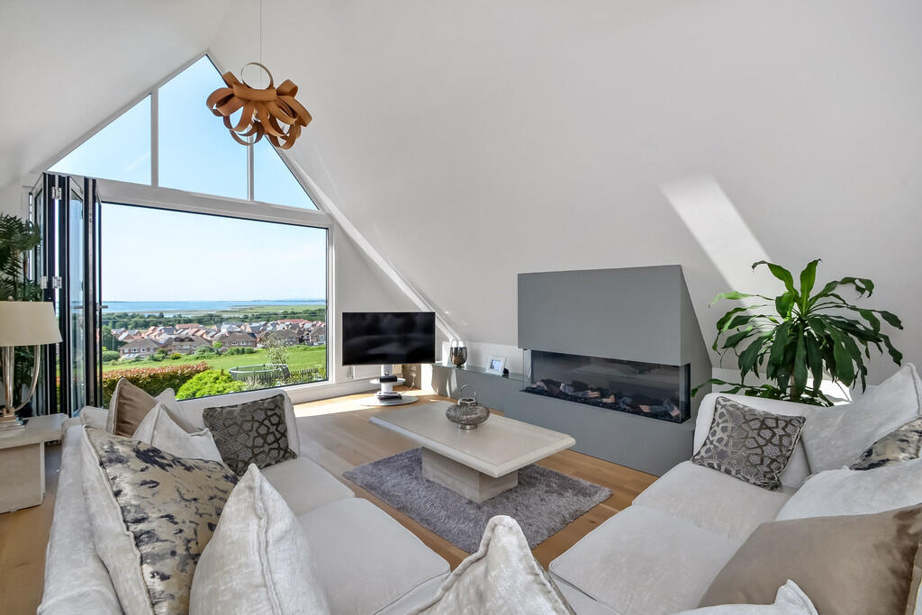 House in Havant, Crookhorn - More