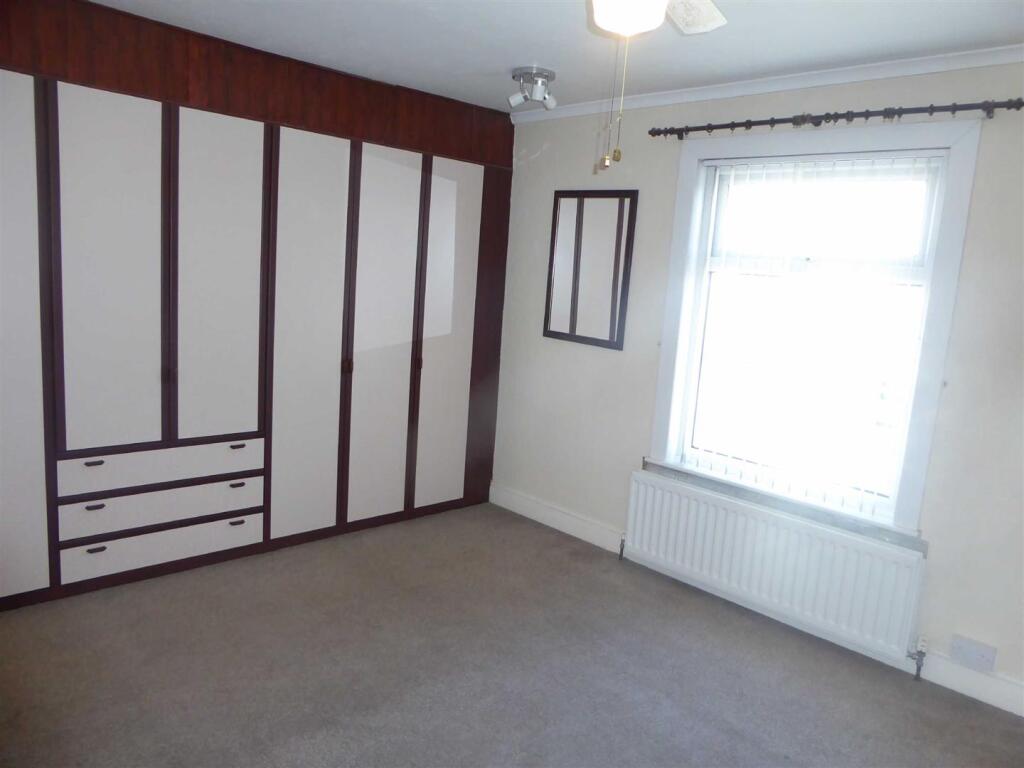 House in Kettering, Avondale - View 5