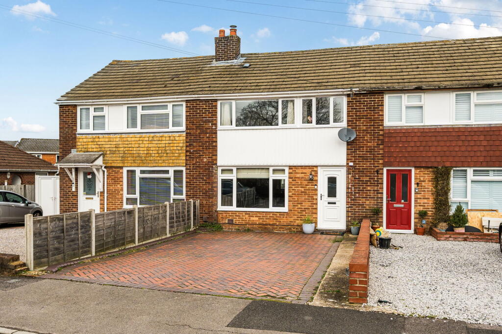 Main image of property: Longclose Road, Hedge End, Southampton, SO30