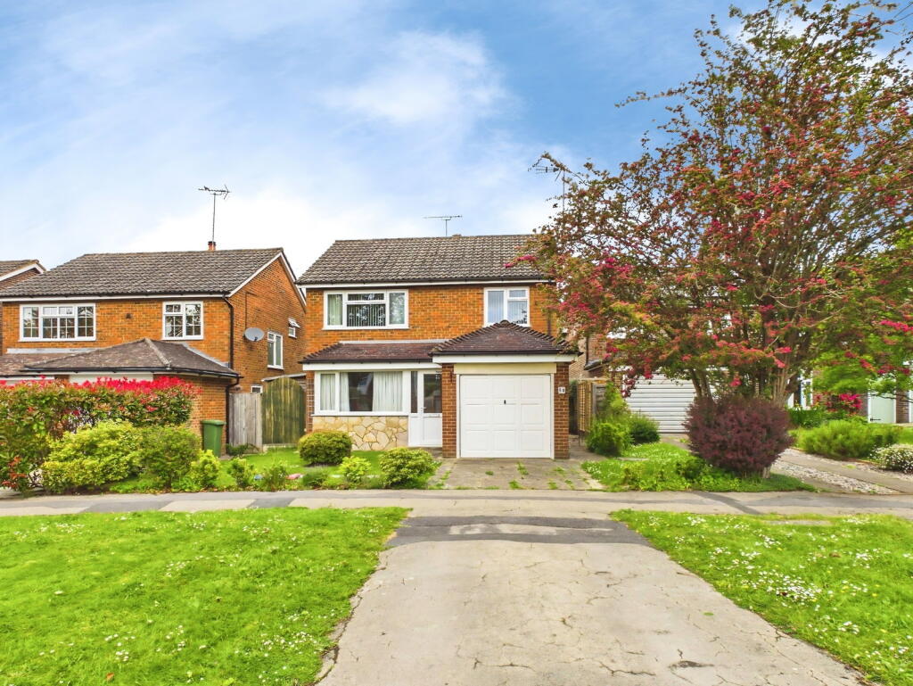 Heron Way, Horsham photo 4