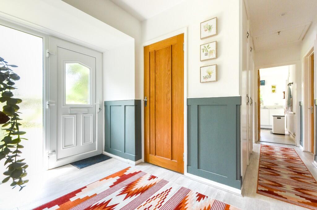 House in Wealden, Hailsham - More