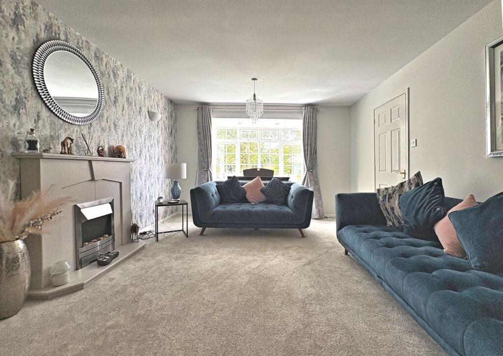 Main image of property: Somerset Close, Kingswood, Wotton-under-Edge, GL12