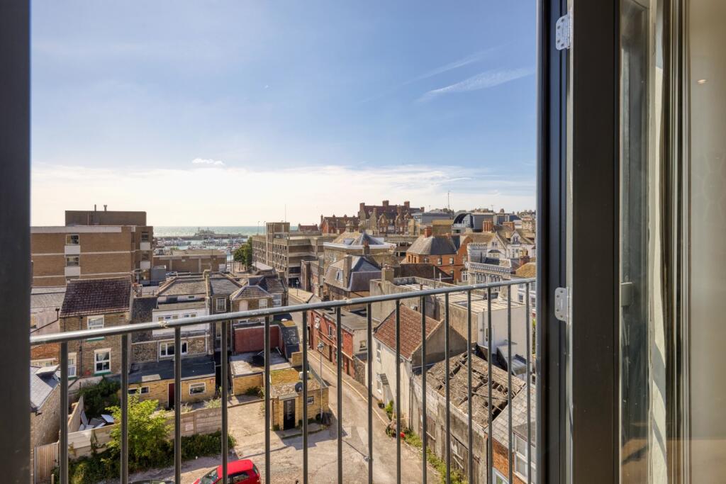 Apartment in Thanet, Ramsgate - View 4