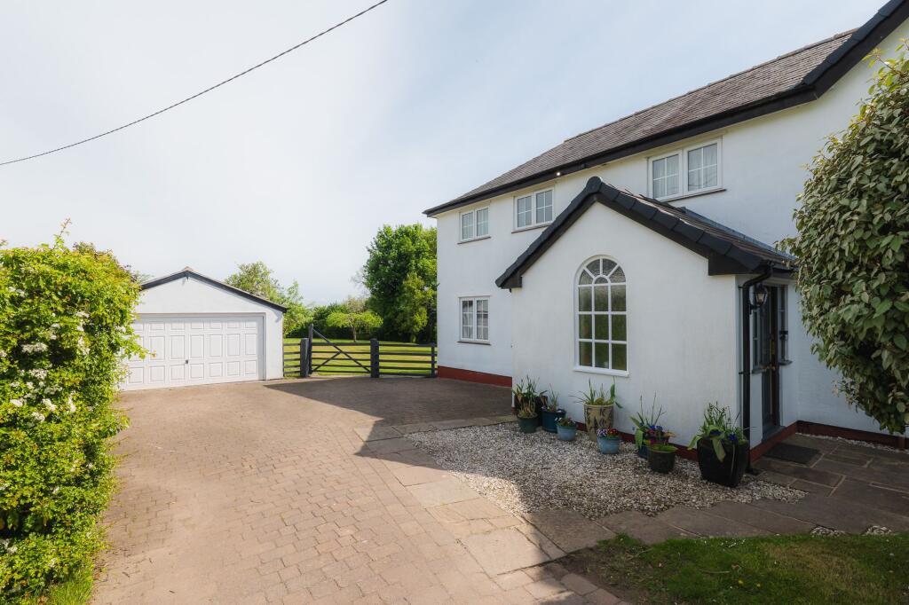 The Wettons, Wetton Lane, Acton Bridge, CW8 3QU photo 2