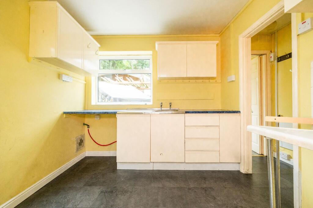 House in Dartford, Stone - More