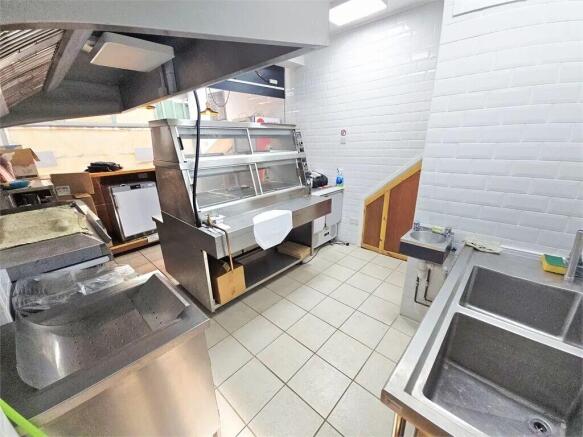 Fully equiped kitchen area