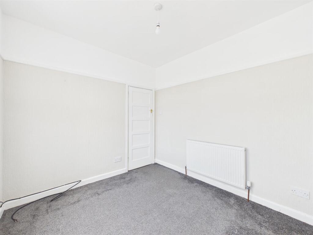 House in Wirral, Liverpool City Region - More