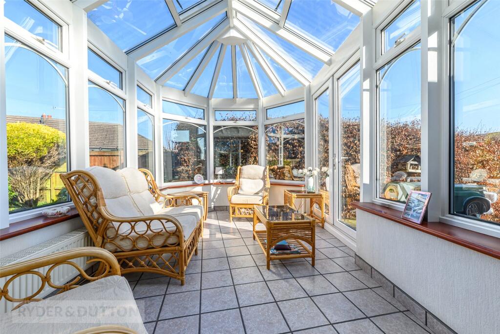 House in Kirklees, Crosland Hill - View 2