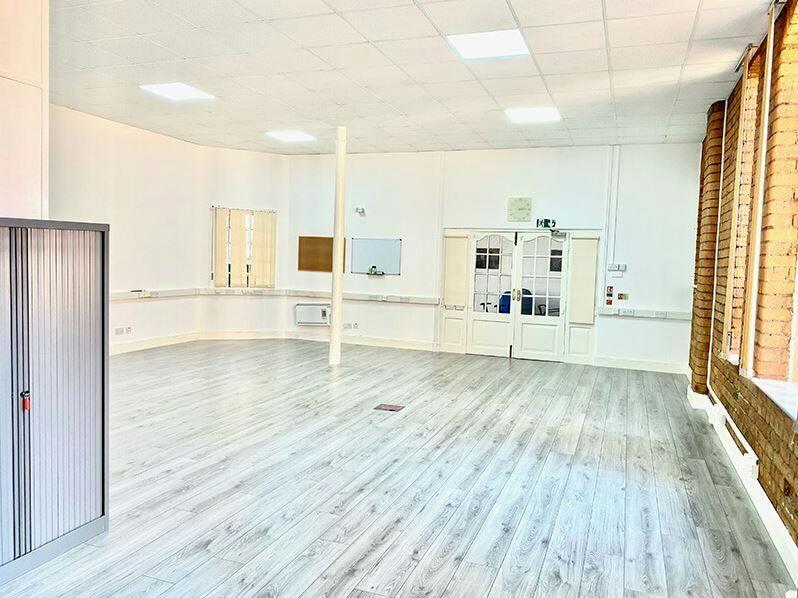 Suite 207c2.JPG