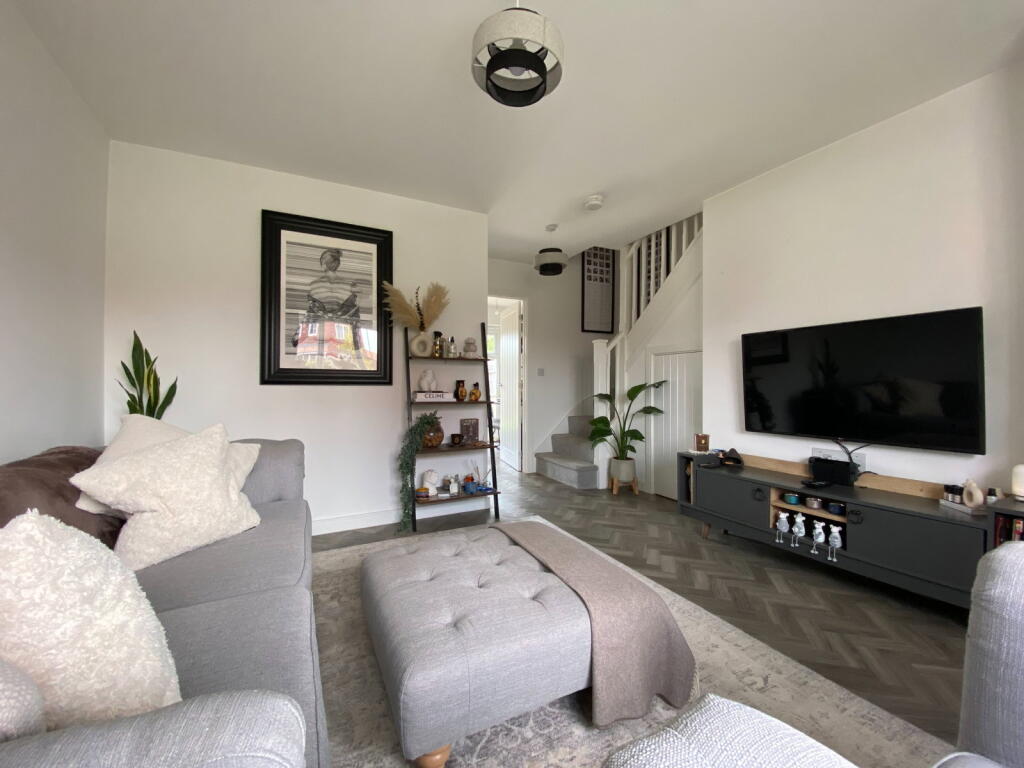 House in Worcester - View 2