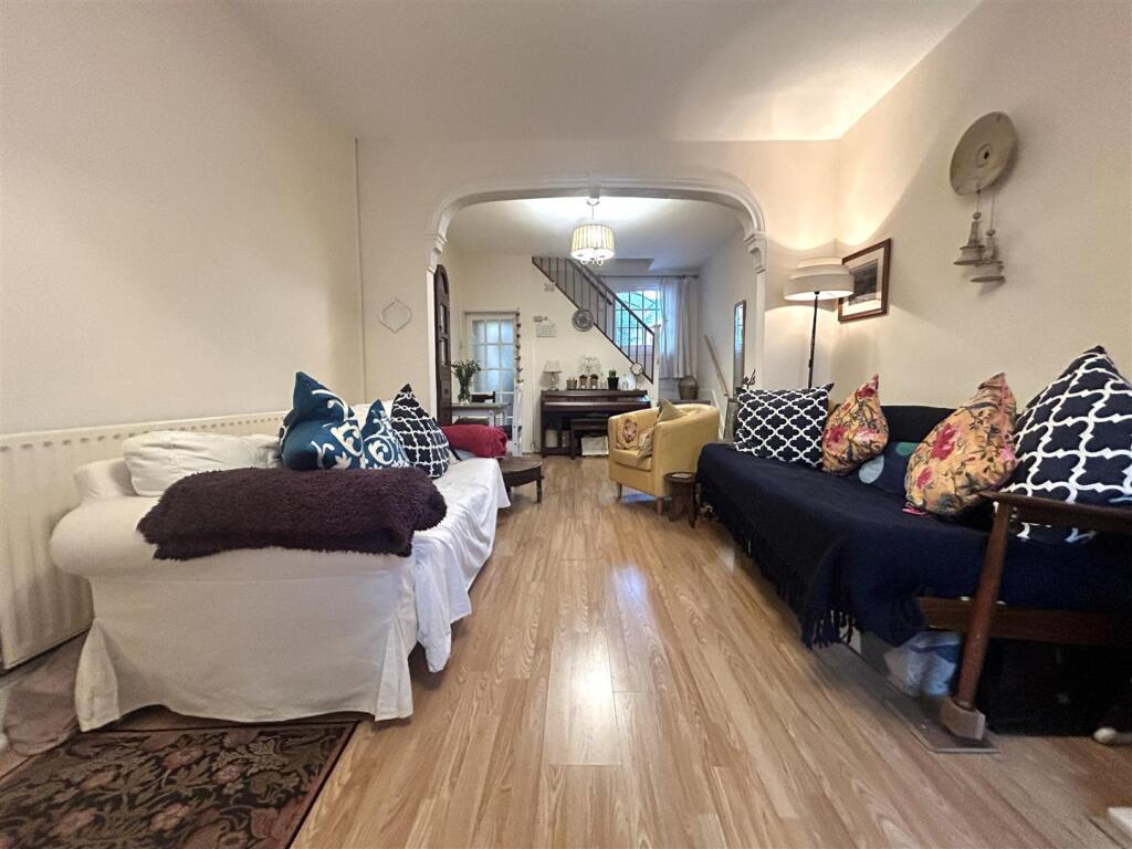 Vicarage Lane, Belgrave, Leicester photo 3