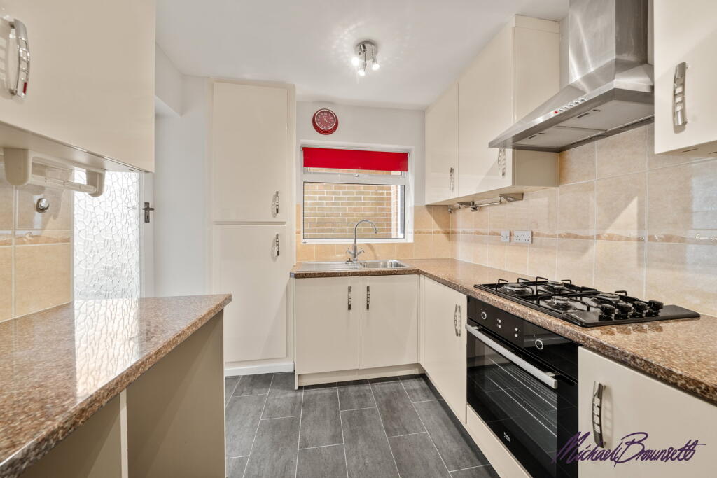 Norham Grove, Bradford, BD12 9DD photo 4