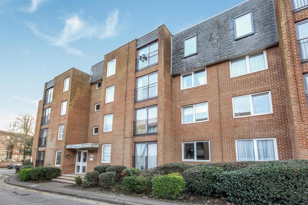 Apartment in Brighton, Westdene