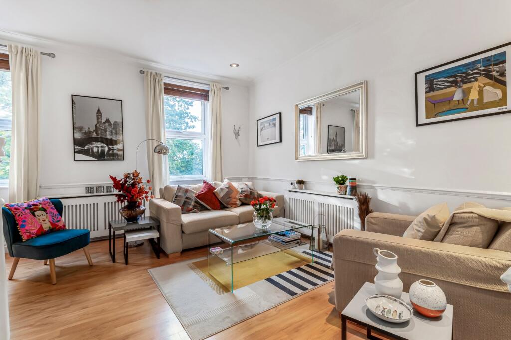 3-bed flat on Fortune Green Road, West Hampstead, London, NW6, £625,000