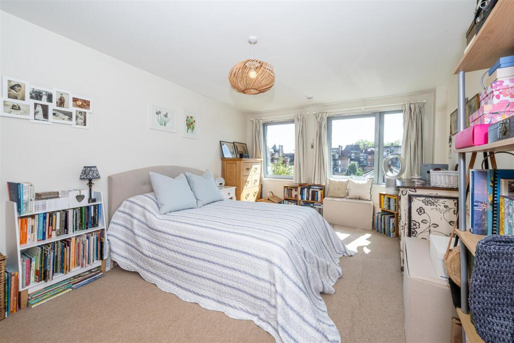 Apartment in London - View 5