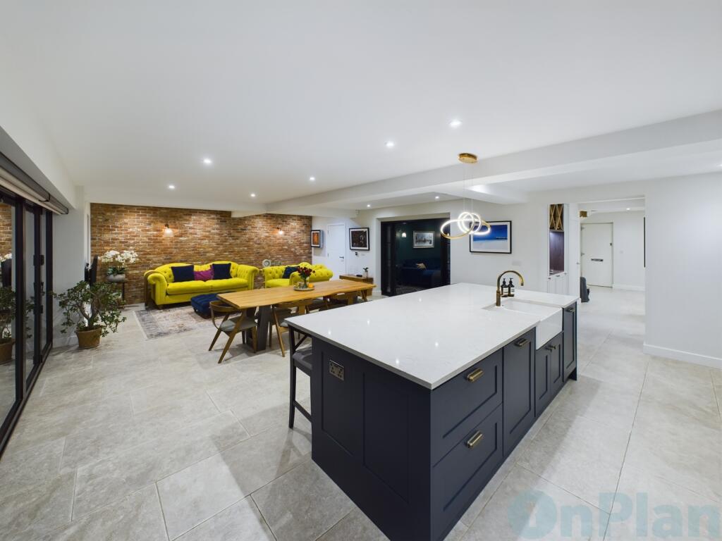 House in Buckinghamshire, Little Brickhill - View 6