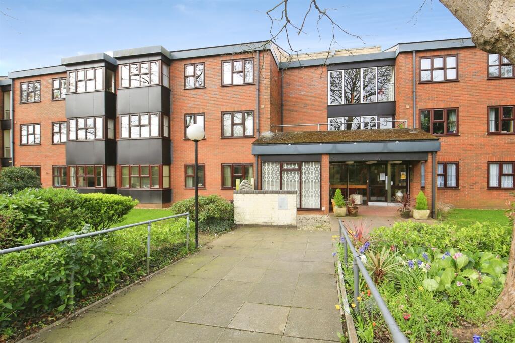 Main image of property: Lincoln Gate, Peterborough