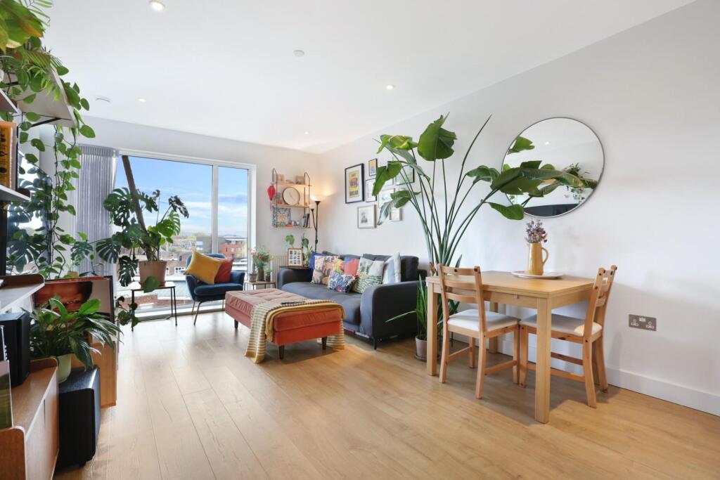 Main image of property: Camberwell Road, London, SE5
