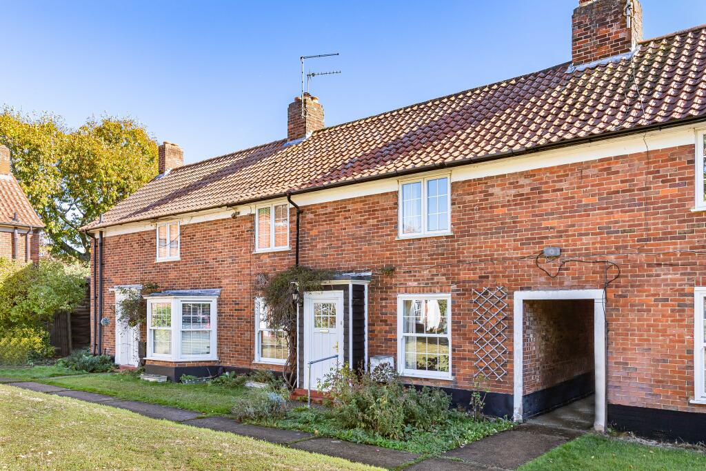 3-bed detached on Walden Place, Welwyn Garden City, Hertfordshire, AL8, £525,000