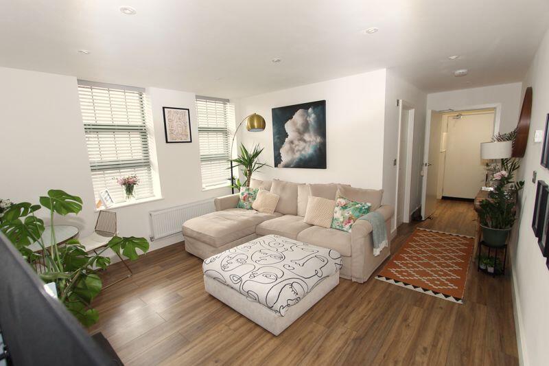 Apartment in Northampton - View 4