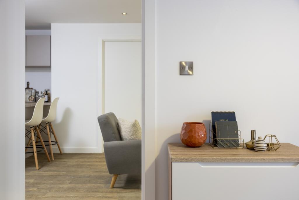 Allegro, Exchange Square B4