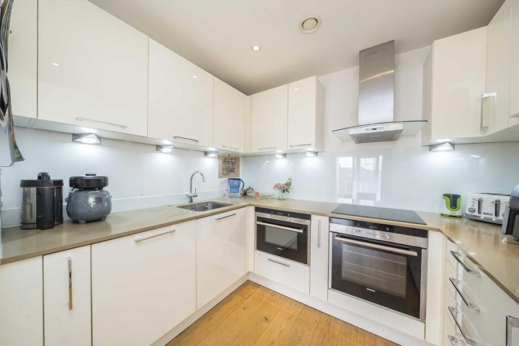 Apartment in London, Norbiton - View 4