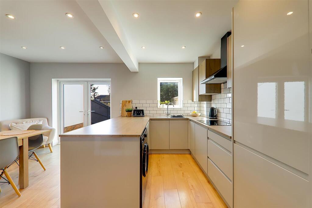House in Brighton - View 3