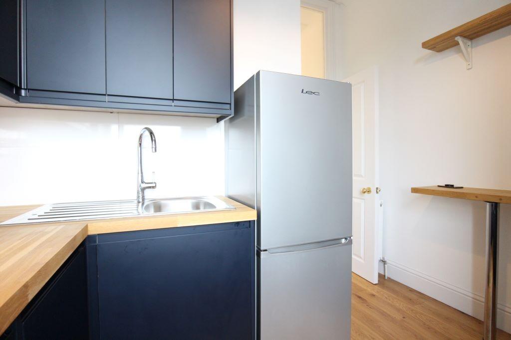Apartment in Brighton - View 5