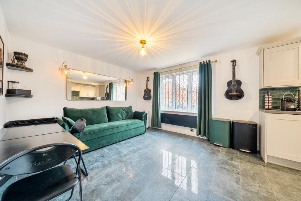 Apartment in London - View 2