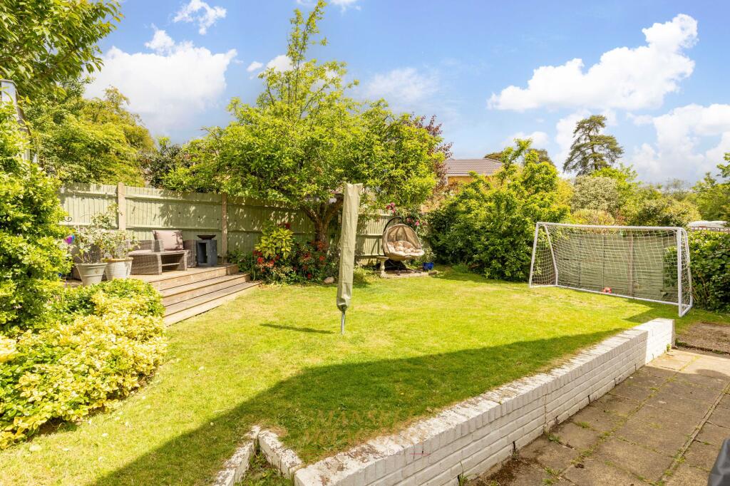 House in East Grinstead, Sunnyside - View 2