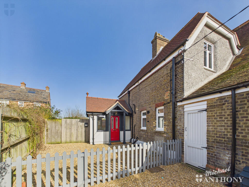 Main image of property: Schoolmasters Cottage, Gamnel Terrace, Tring, Hertfordshire