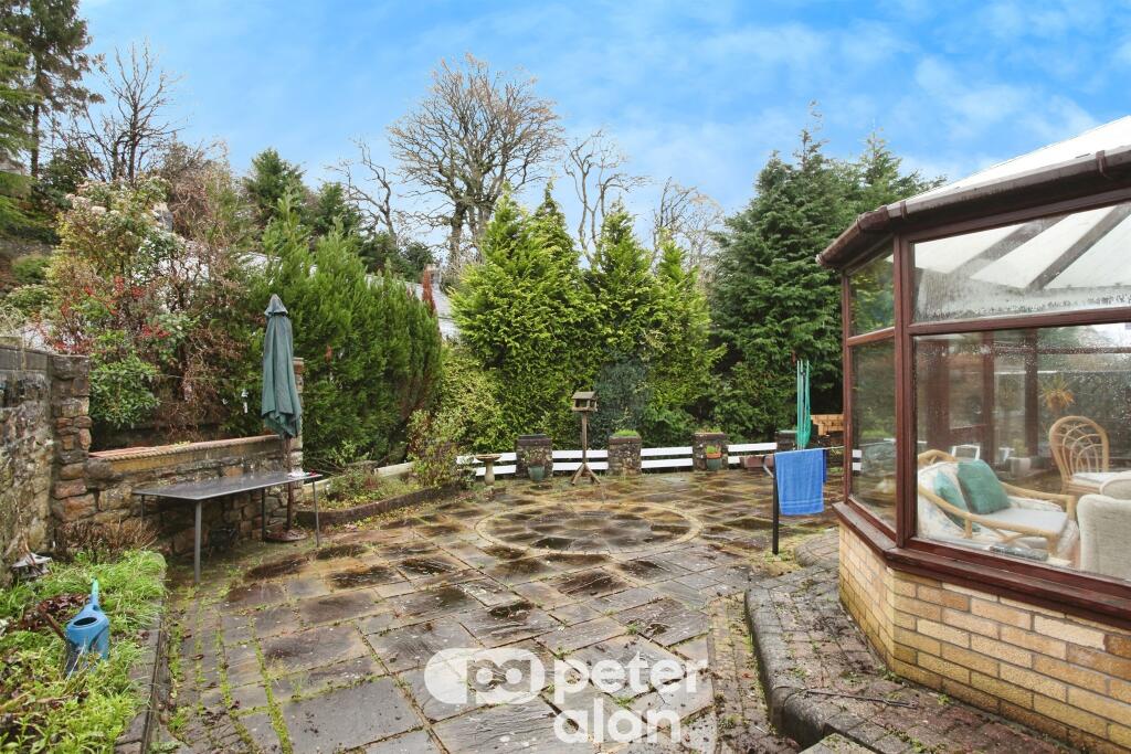 Upper Cwmbran Road, Upper Cwmbran, Cwmbran photo 3