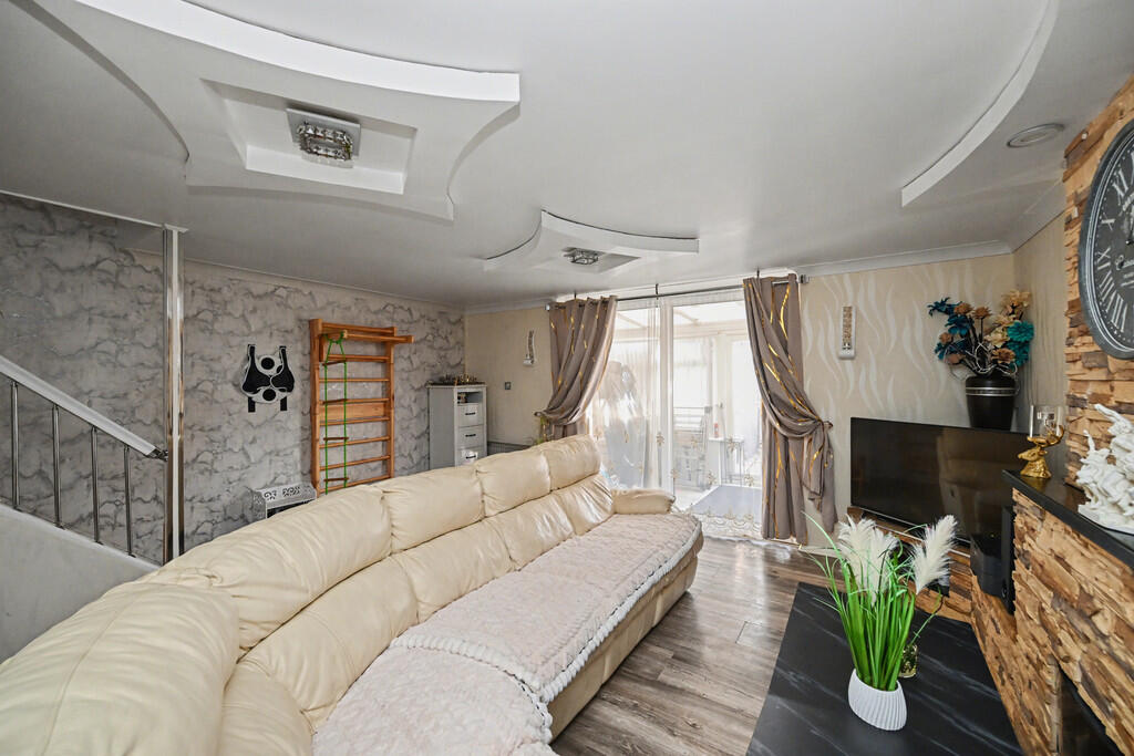 Lea Crescent, Newbold, Rugby photo 4
