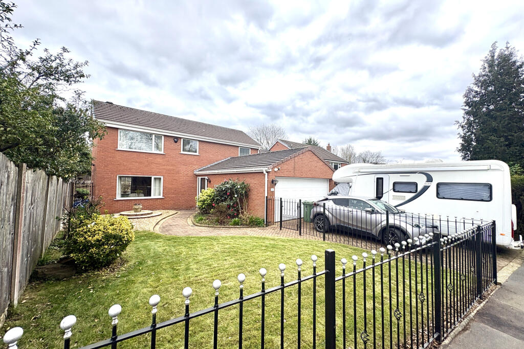 Main image of property: Cranleigh, Standish, Wigan, WN6