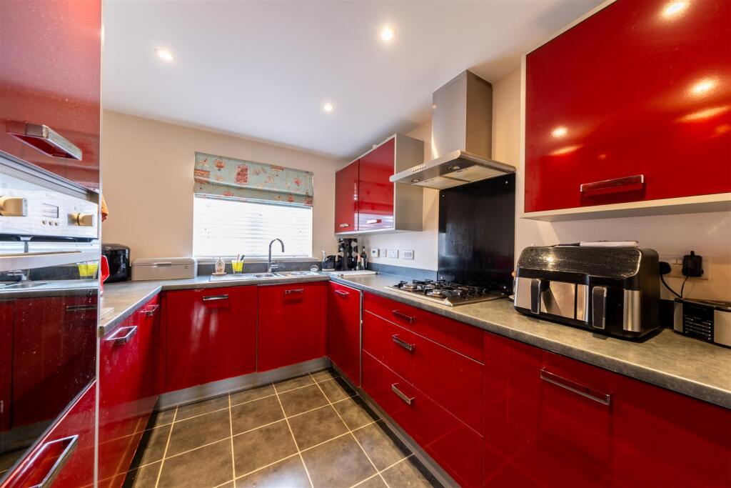 Golden Nook Road, Cuddington, Northwich photo 3