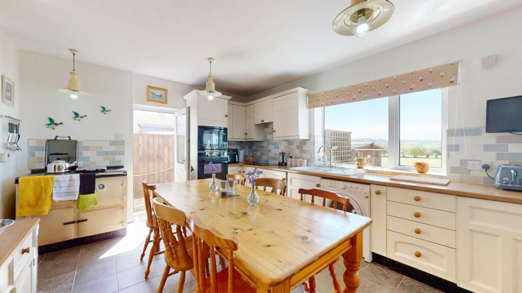 House in Llandudno, Llanbedr Dyffryn Clwyd - View 4