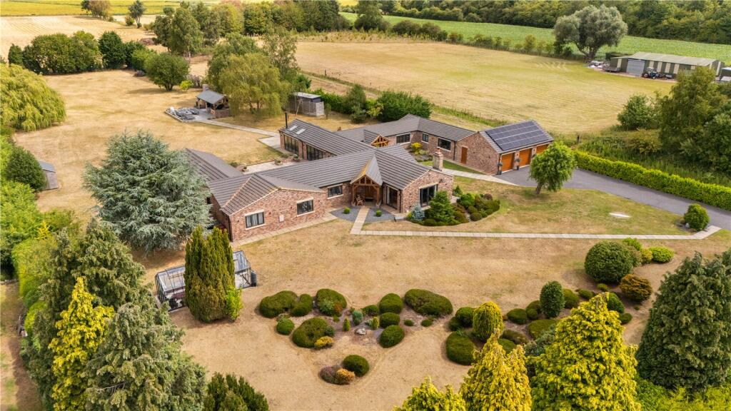Main image of property: Akeferry Road, Haxey, Doncaster, North Lincolnshire, DN9