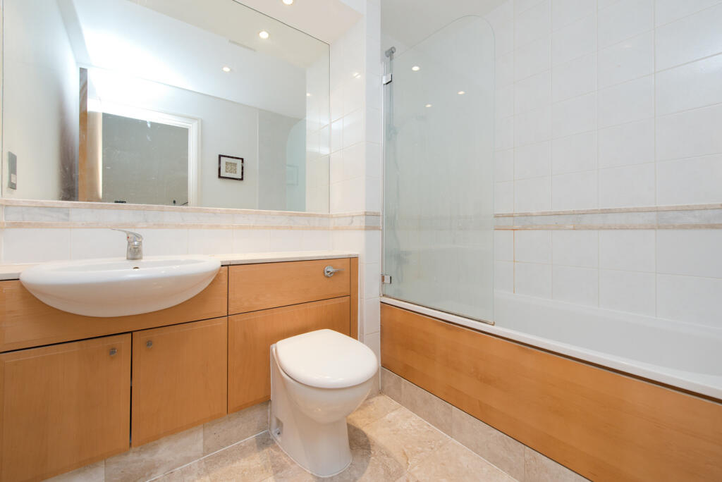 Apartment in London - View 3