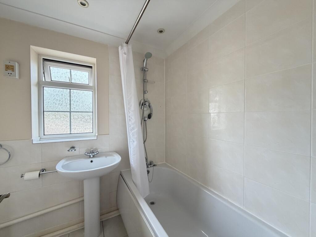 Osier Close, Ely, Cambridgeshire photo 5