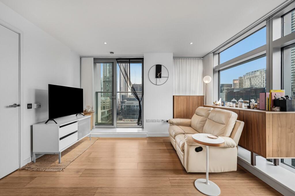 Main image of property: Pan Peninsula Square,
Millwall, E14