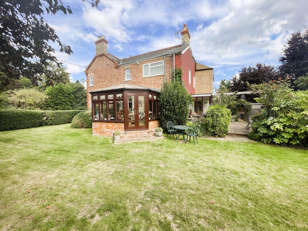 Church Road, Emneth, Wisbech photo 3