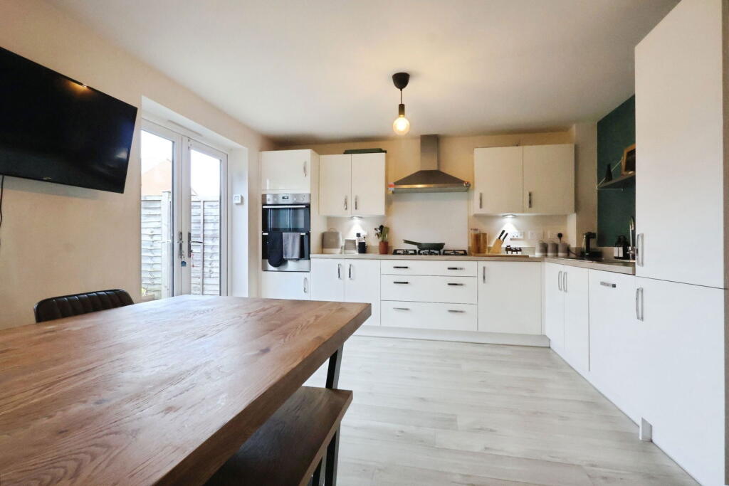 Stonehouse, Gloucestershire, GL10 3FH photo 2