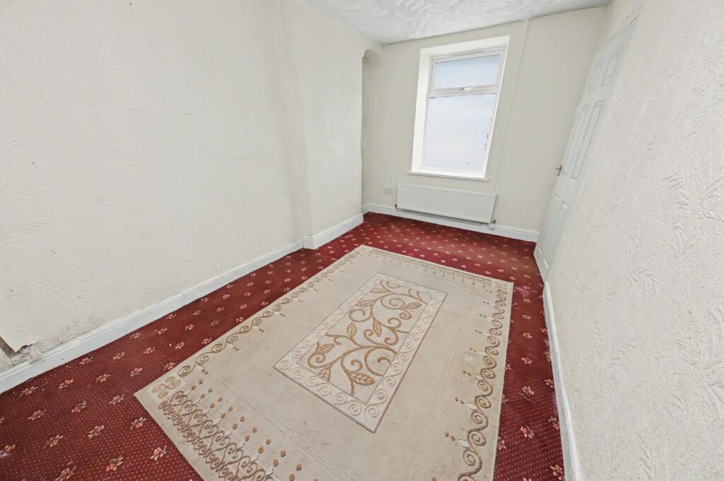 9 Rose Row, Aberdare photo 3