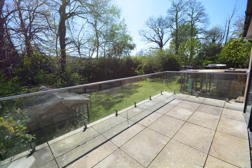 Hillside Way, Welwyn, AL6 photo 4