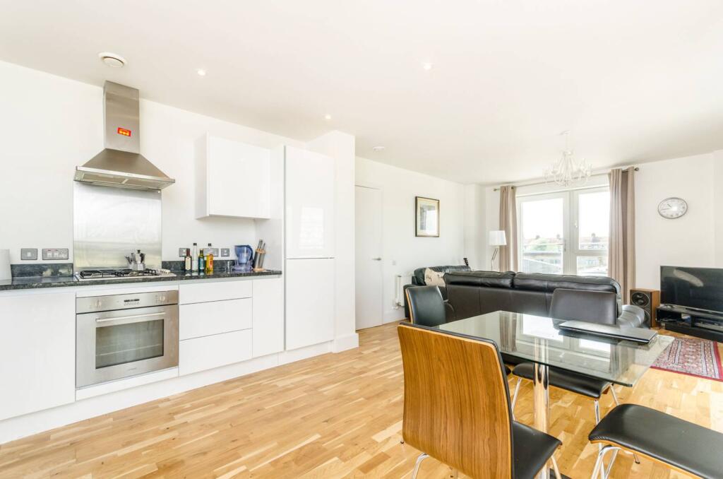 3 bedroom penthouse for rent