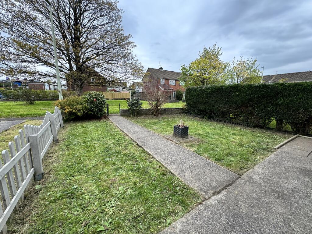 Bro-Dawel Close, Pontyclun CF72 9BN photo 2